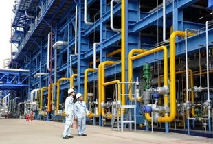 镜头下的工业新景 炼厂转型中的旅游新机遇